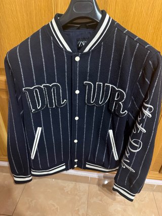 Cazadora Varsity Zara DNWR Azul Marino