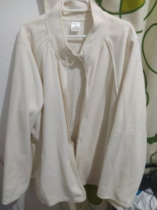 Chaqueta de forro polar crema