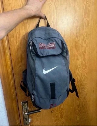 Mochila Nike Gris