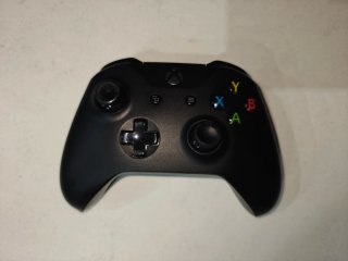 Controller Xbox One nero LEGGI
