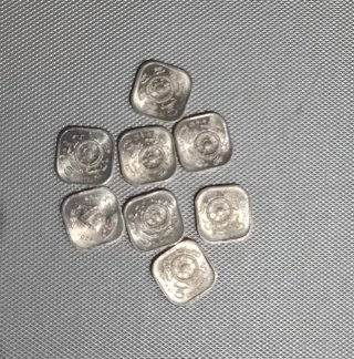 Lote de 8 monedas cuadradas