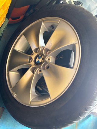 Llanta BMW Recien pintada Nueva.