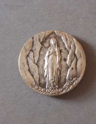 Medalla/pasador Lourdes PENIN PONCET
