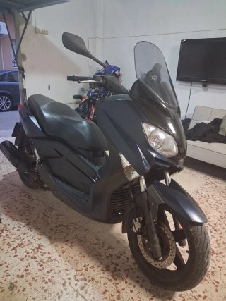 Yamaha Xmax