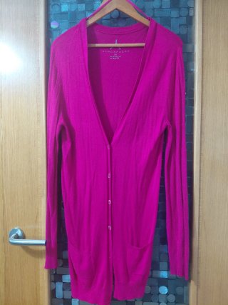 Chaqueta cardigans de punto fuxia.