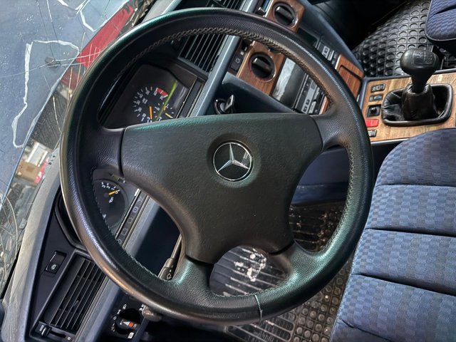 MERCEDES 190 VOLANTE