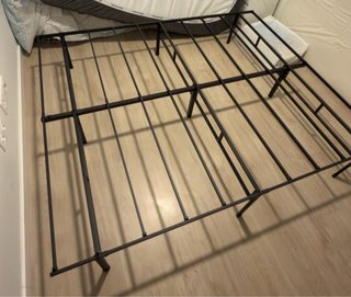 Base de Cama Metálica Negra