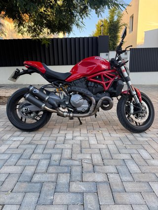 Ducati Monster 821