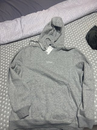 Sudadera Gris con Capucha