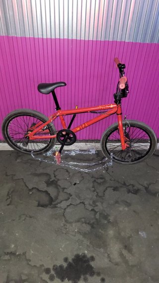 Bicicleta BMX Wipe Roja