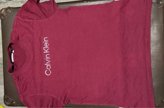 Camiseta Calvin Klein Burdeos
