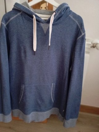 Sudadera con capucha azul
