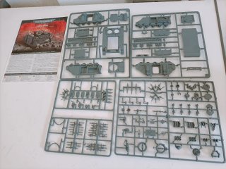 Warhammer 40k Rhino del Caos