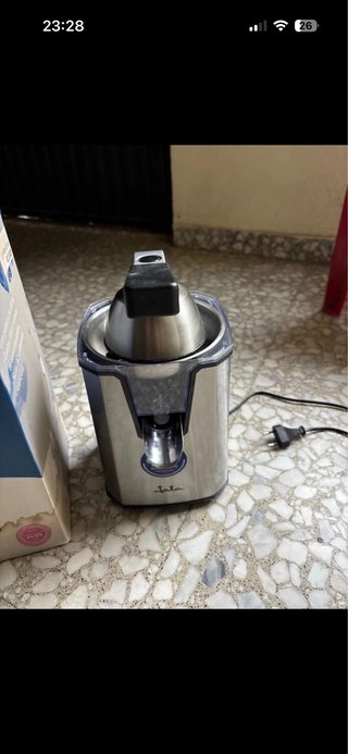 Exprimidor Automático Jata