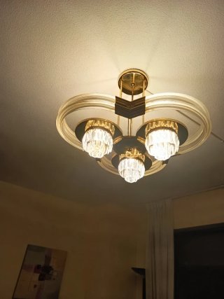 Lámpara de techo de cristal y metal dorado