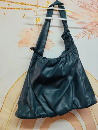 Bolso de hombro color verde azulado