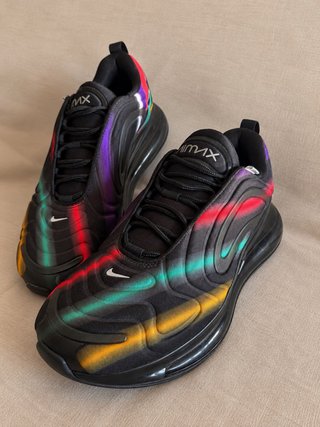 Nike Air Max 720 Negras con rayas