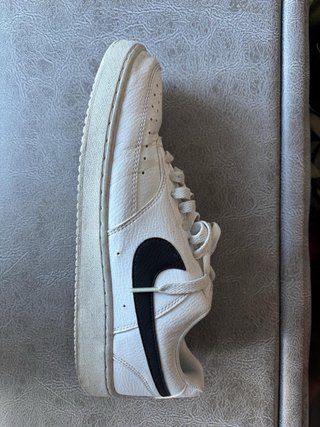 Zapatillas Nike Blancas y Negras ORIGINALES