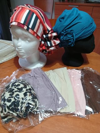 Set de Gorras y Pañuelos Oncológicos