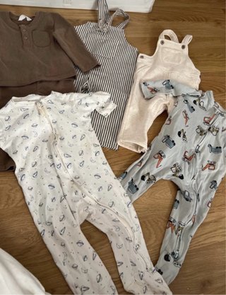 Lote de 5 prendas de ropa para bebé