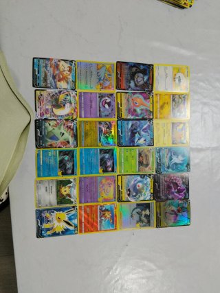 Lote de 24 Cartas Pokémon
