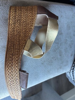 Sandalias con cuña