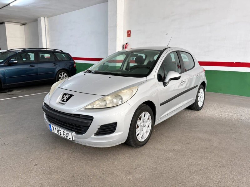 Peugeot 207 1.4i Confort 3p 2010