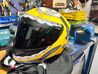 Casco HJC RPHA 11 Minions