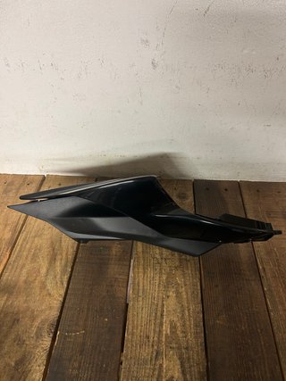 Carenado Derecho Yamaha R7
