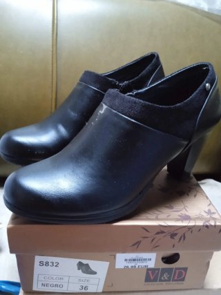 Zapatos de tacón V&D negros talla 36