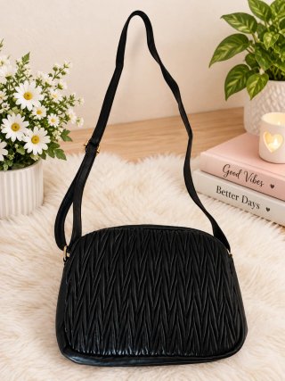 Bolso Negro con Textura