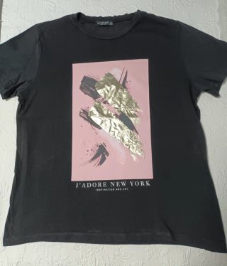 Camiseta Stradivarius Negra