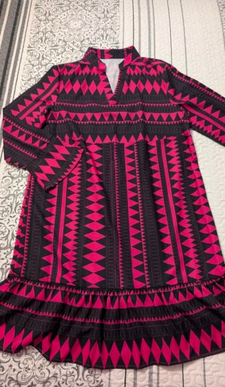 Vestido Estampado Tribal Negro y Rosa