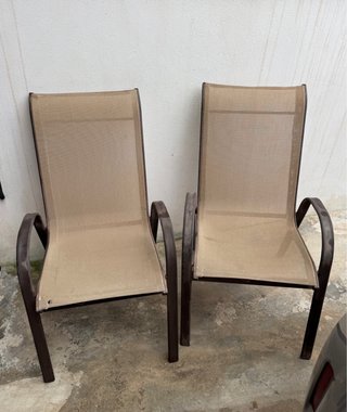 Pareja de sillas de terraza y jardín de hierro.