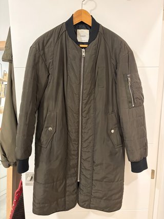 Abrigo acolchado verde Mango talla S perfecto
