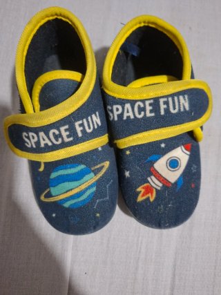 Pantuflas Infantiles Espaciales