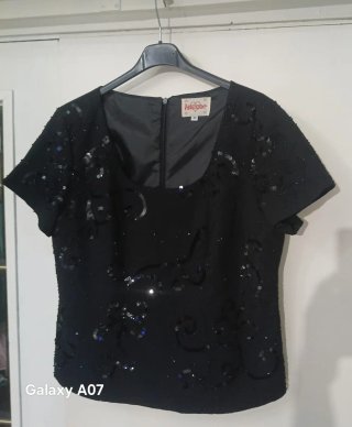 Blusa Negra con Lentejuelas Passage
