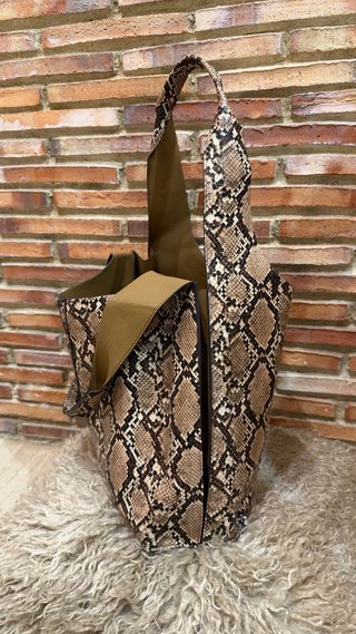 Bolso de Cortefiel , Estampado Serpiente