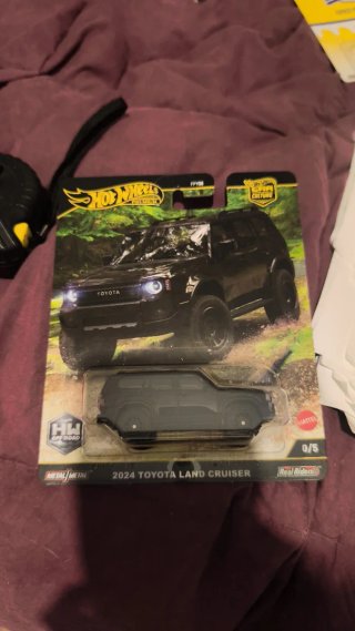 Hot Wheels 2024 Toyota Land Cruiser Chase