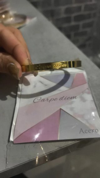 Pulsera de Acero Dorada Carpe Diem
