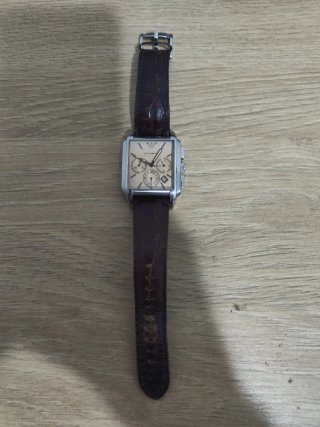 Reloj Emporio Armani con correa de piel