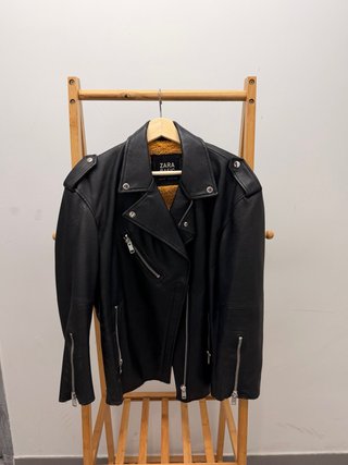 Chaqueta tipo biker Zara negra