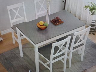 Conjunto Mesa y 4 Sillas de Madera