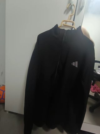 Chaqueta adidas negra
