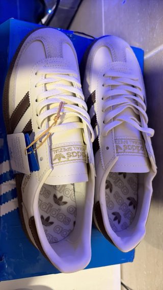 Adidas spezial