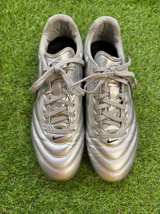 Botas de fútbol Nike Tiempo Ligera
