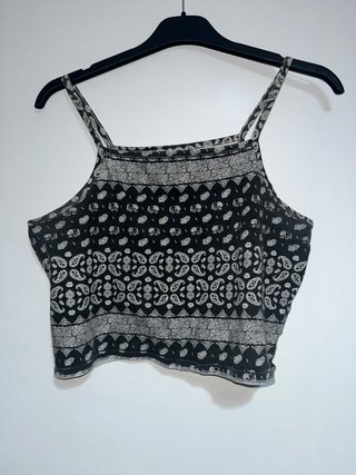 Top negro estampado
