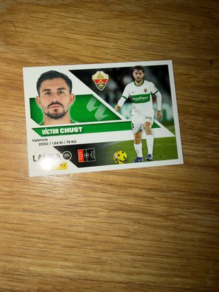 Cromo Panini LaLiga 2026/27 Víctor Chust (6)
