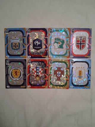 8 Cromos Escudos Adrenalyn XL Mundial 2026