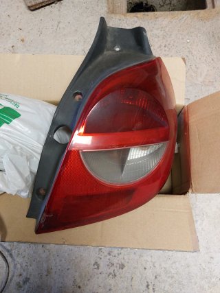 Piloto Trasero Derecho Renault Clio 3